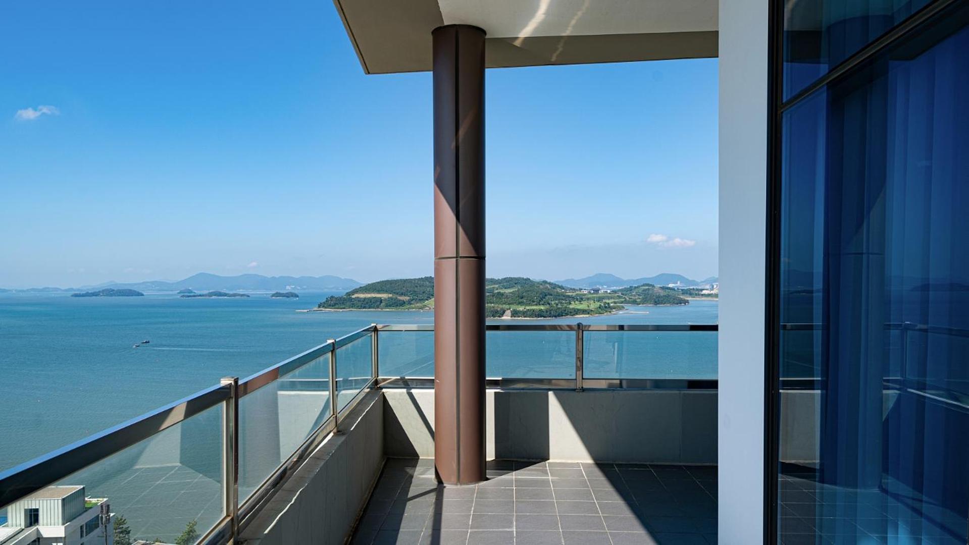 Hotel Jcs Yeosu Exterior photo
