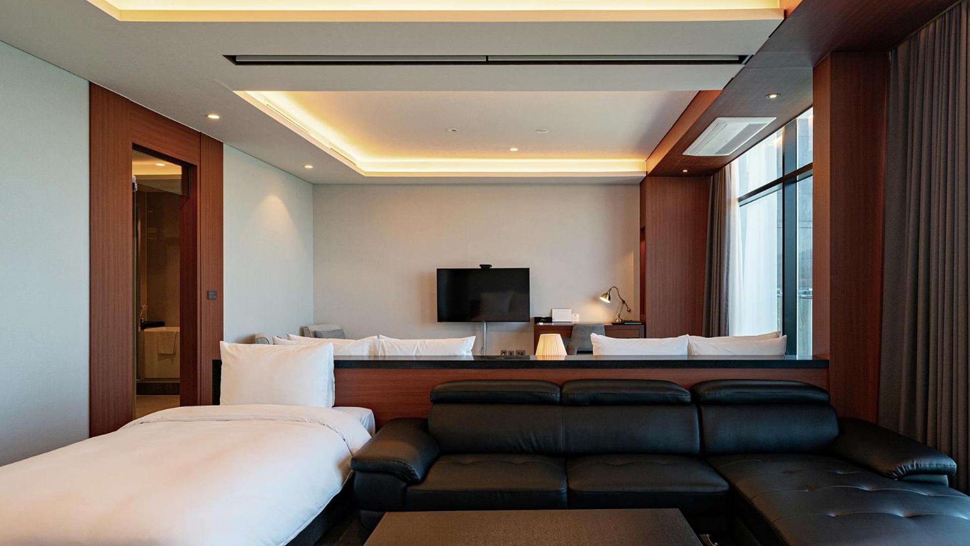 Hotel Jcs Yeosu Exterior photo