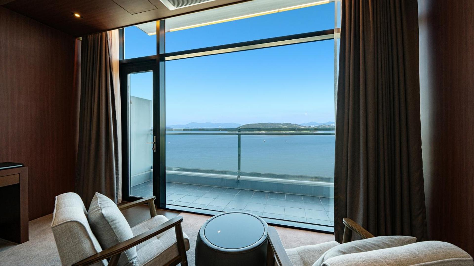 Hotel Jcs Yeosu Exterior photo